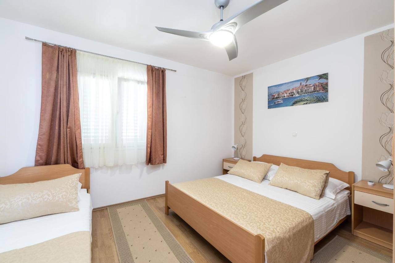 Apartments Separovic Prizba Exterior photo